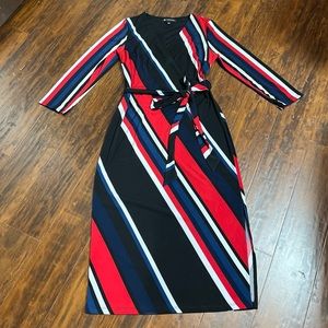Women’s INC Striped faux wrap tied slit v-neck dress black red white Sz Small